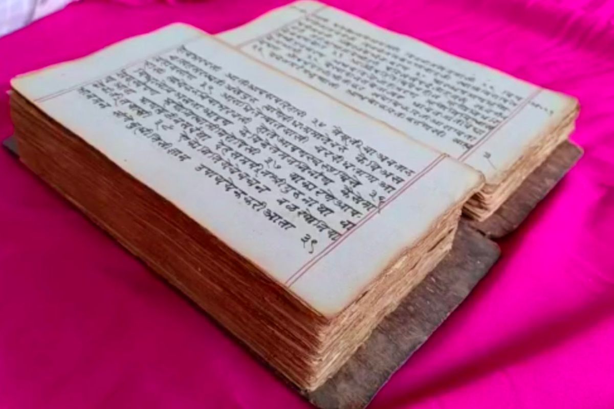 अंबाबाईचा प्रसाद : मंदिराच्या ग्रंथालायाला मिळाली 18 व्या शतकातील दुर्मिळ हस्तलिखत