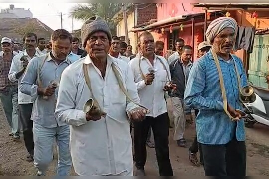 Kolhapur Warkari : जय जय रामकृष्ण आणि टाळ मृदुंगाचा गजर, 7 वारकऱ्यांवर एकत्र अंत्यसंस्कार, अवघे गाव रडले