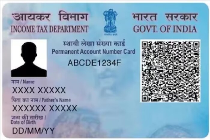 मुंबई : तुम्ही अजूनही तुमच्या बँक खात्याला पॅनकार्ड लिंक केलं नाही का? तुमच्यासाठी ही बातमी महत्त्वाची आहे. SBI ने आपल्या ग्राहकांसाठी सोप्या पद्धतीने पॅनकार्ड कसं लिंक करायचं ते सांगितलं आहे. तुम्ही घरबसल्या ऑनलाइन पॅनकार्ड तुमच्या खात्याला लिंक करू शकता. त्यासाठी तुम्हाला काही सोप्या स्टेप फॉवो करायच्या आहेत. 