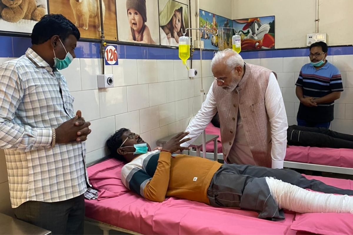 अपघाताच्या तिसऱ्या दिवशी PM मोदी मोरबीमध्ये; आतापर्यंतच्या सर्वात मोठ्या अपडेट्स