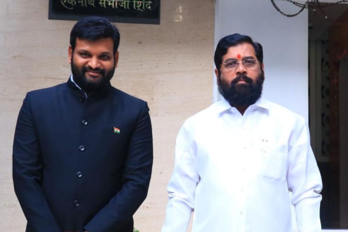 मुख्यमंत्री एकनाथ शिंदे यांचे विशेष कार्य अधिकारी OSD डॅाक्टर राहुल गेठे यांना माओवाद्यांची जीवे मारण्याची धमकी दिली