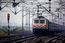 लोको पायलटच्या मागून आली ट्रेन; पाहताच दुसऱ्याने वाचवण्यासाठी उडी मारली आणि...