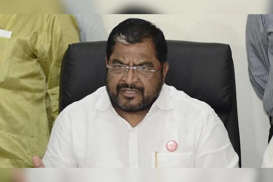 Raju Shetti : पश्चिम महाराष्ट्रात उसदरासाठीचे आंदोलन पेटलं, राजू शेट्टींचा सरकारला अल्टीमेटम