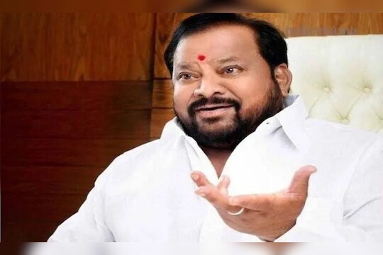 Shahajibapu Patil : शहाजीबापू नॉट ओके, 15 दिवसांपूर्वी उद्घाटन केलेल्या रस्त्याची मनसेकडून पोलखोल