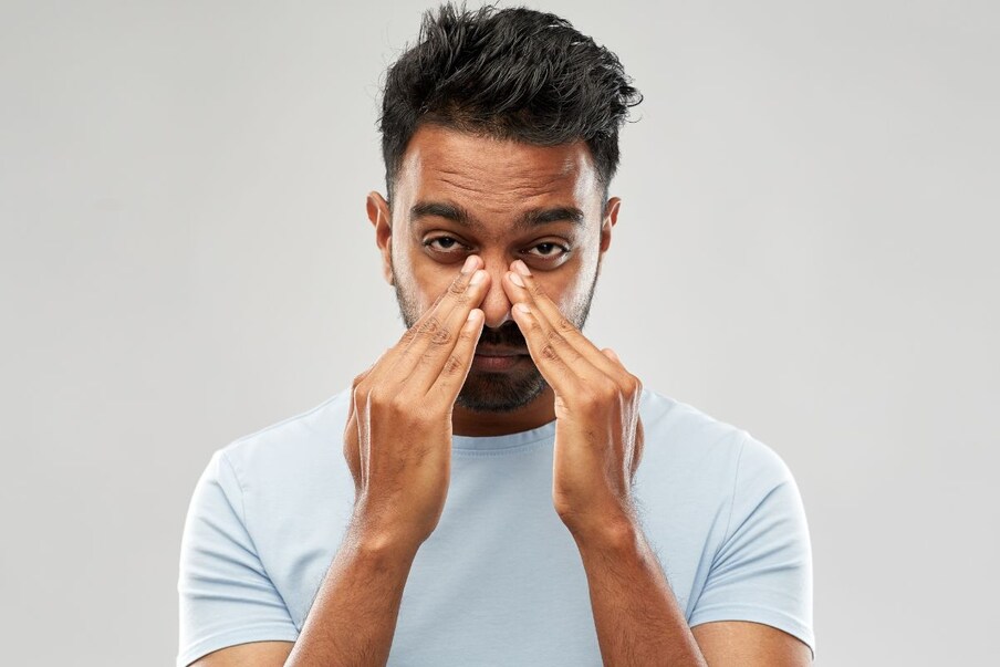 नाक कोंडल्याने डोकेदुखी, अंग दुखणे, बरे न वाटणे, कोणतेही काम करण्याची इच्छा न होणे अशा समस्या उद्भवतात. हिवाळ्याची चाहूल लागताच नाक कोंडण्याची समस्या अनेकांना भेडसावते. 