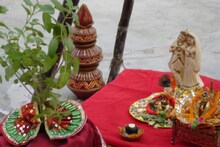 आज आहे तुळशीविवाह; शुभ मुहूर्त, पूजेसाठी मंत्र, साहित्य आणि पद्धत जाणून घ्या