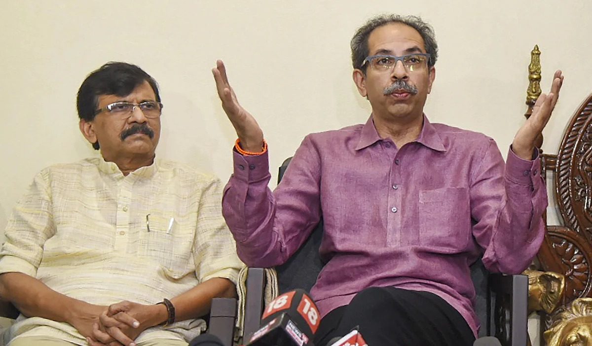 Uddhav Thackeray : शिवसेनेच्या इशाऱ्यानंतर राहुल गांधींनी टाळला सावरकरांचा मुद्दा? उद्धव ठाकरेंनी सांगितली Inside Story