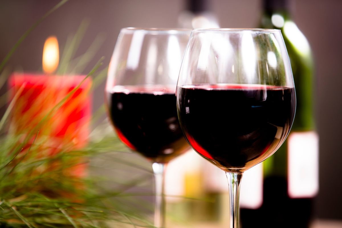 जुनी वाईन इतकी महाग का असते? प्रोसेस वाचून म्हणाल त्यामानाने स्वस्त आहे