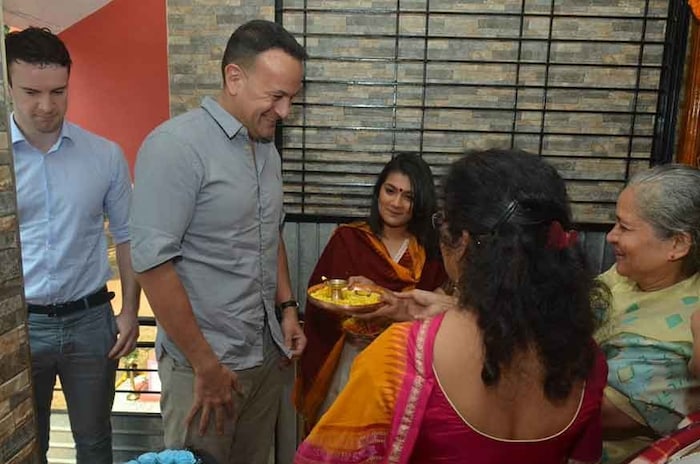 लिओ वराडकर 29 डिसेंबर 2019 रोजी पंतप्रधान झाल्यानंतर प्रथमच महाराष्ट्रातील त्यांच्या मूळ गावी आले होते. येथे त्यांनी ग्रामदैवताची पूजाही केली. वराडकर यांचा हा खाजगी दौरा होता. (फाइल फोटो)