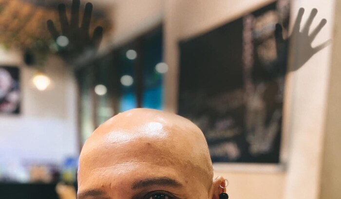  अमोल बावडेकरने आजपर्यंत सिनेमा, रंगभूमी आणि मालिका सगळ्याच माध्यमात अनेक विविधांगी भूमिका केल्या आहेत. 