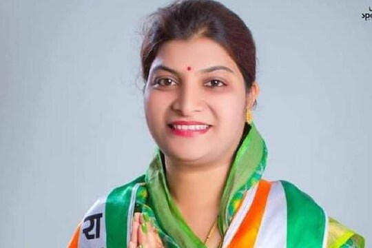 प्रेरणा पंडित  