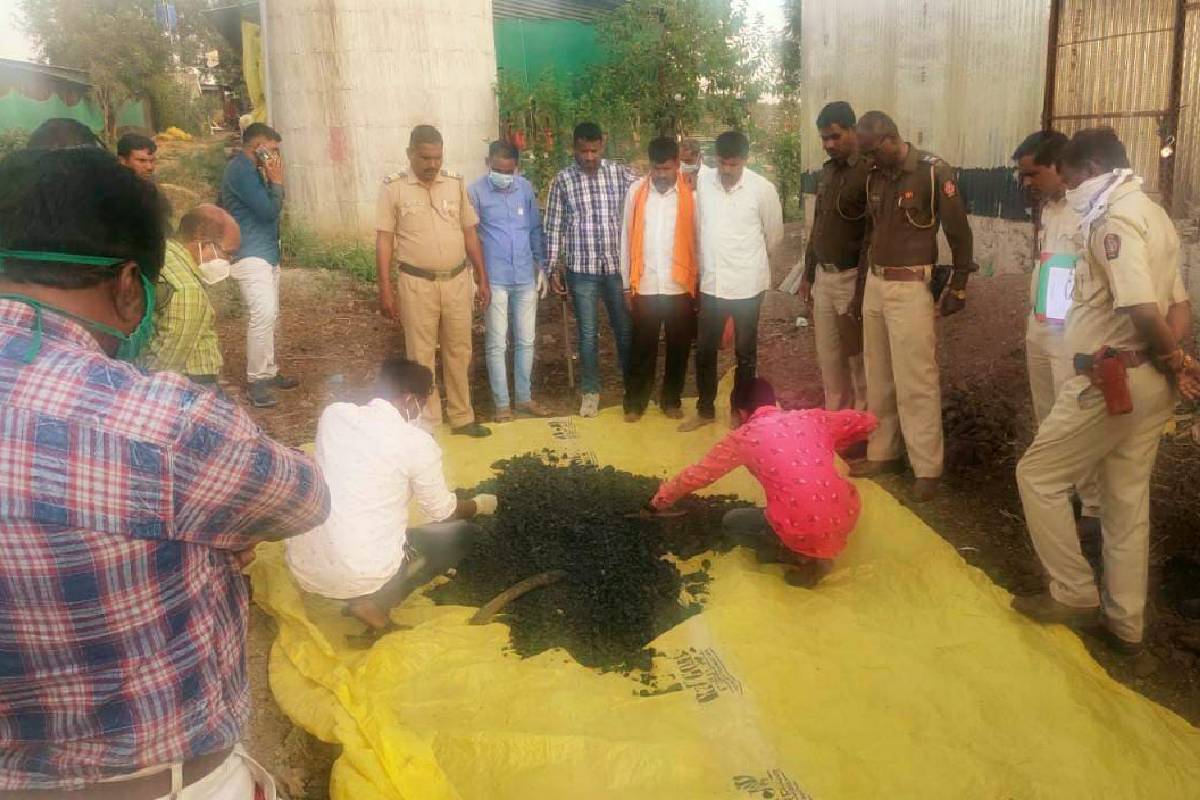 लेकीला शेतात जाळलं अन्.., जालन्यातील बाप आणि चुलत्याचे कृत्य असे आले समोर