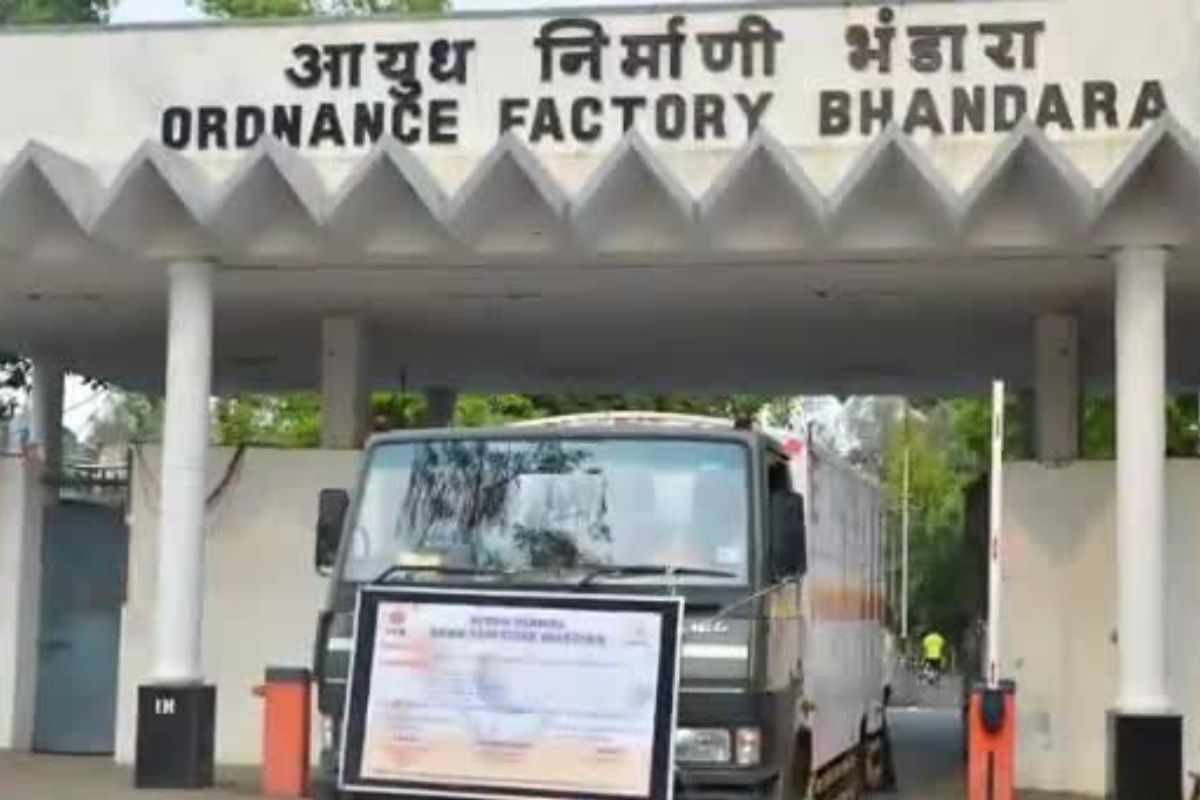 ऑर्डनन्स फॅक्टरीमध्ये मिळणार जॉब्स