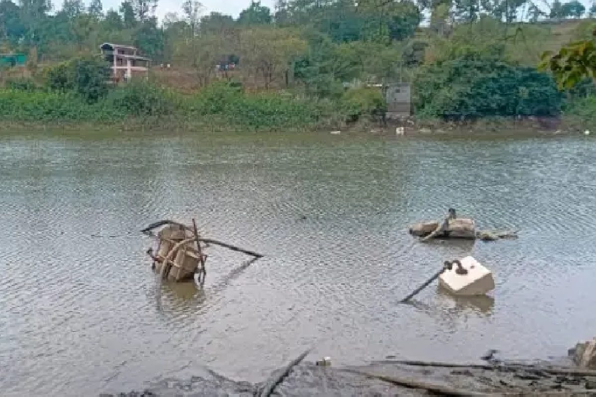 भोर तालुक्यातील निगडे धांगवडी येथे गुंजवणी नीरा नदीपात्रात ही घटना घडली आहे.