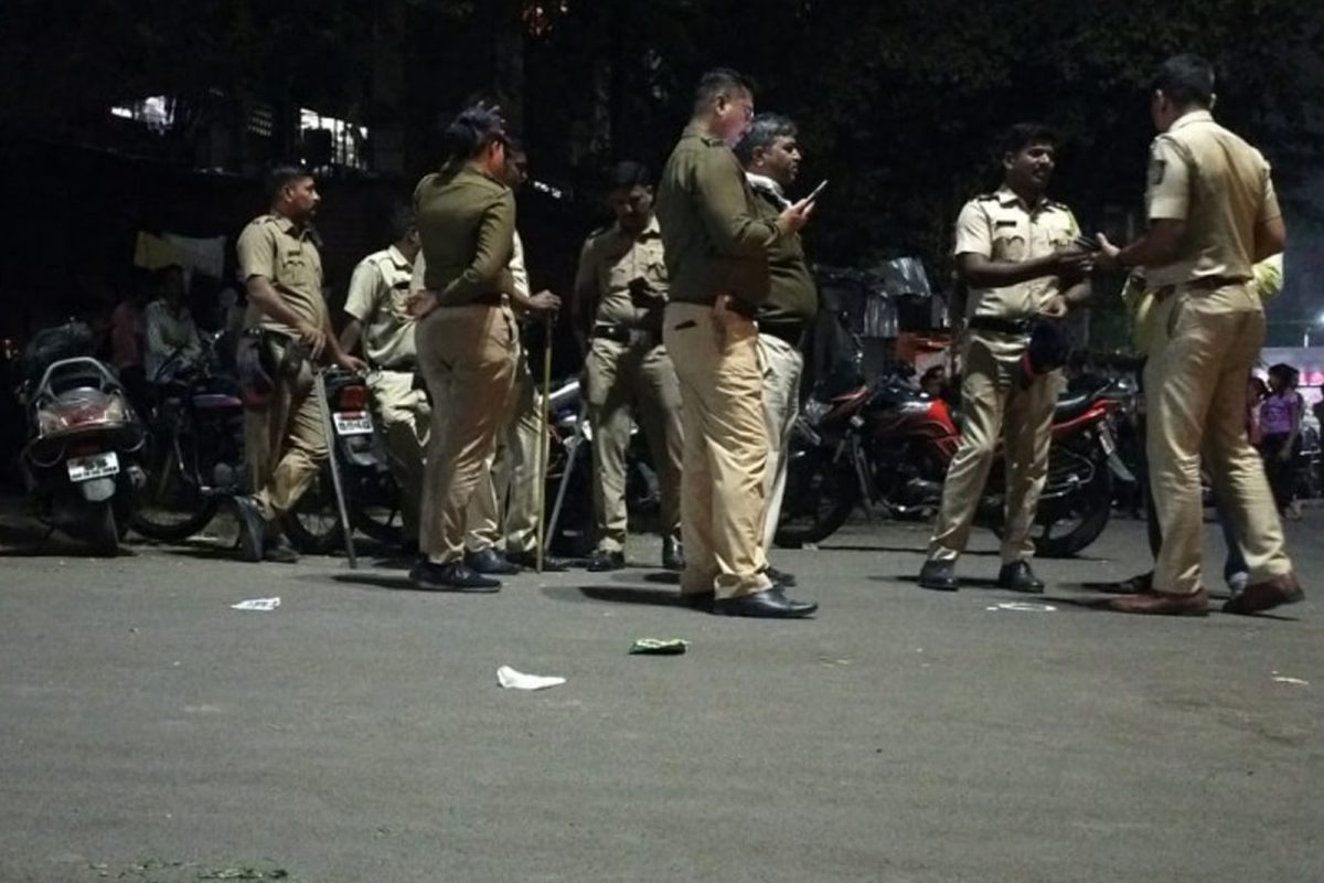 पिंपरी चिंचवडमध्ये मोबाईल घेण्याच्या शुल्लक कारणावरून गोळीबार