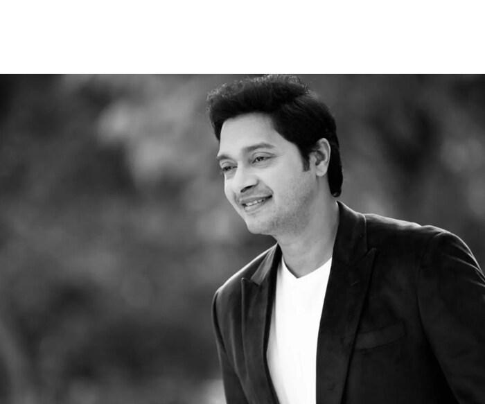 श्रेयस तळपदेने आपल्या अभिनयाने मराठीच काय पण हिंदी चित्रपटसृष्टीत देखील नाव कमावलं आहे. 