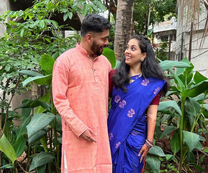 नचिकेत आणि तन्वी यांनी इन्स्टा स्टोरीवर त्यांच्या लग्नाचे फोटो शेअर केले आहेत.