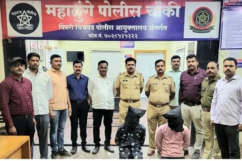 पिंपरी-चिंचवडमध्ये बाप, लेकाच्या नात्याला काळीमा फासणारी घटना समोर आली आहे. दोन मुलांनी आपल्याच वडिलांचा खून केला.