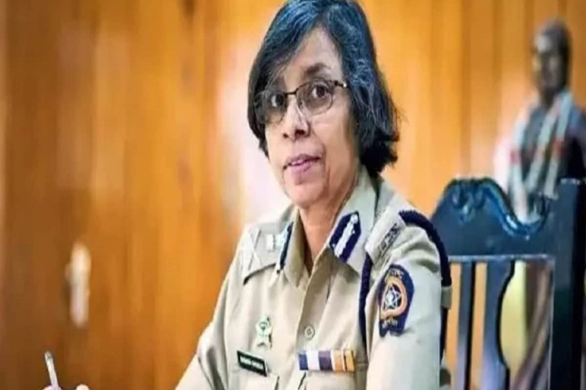 फोन टॅपिंग प्रकरणात मोठी अपडेट; न्यायालयाच्या नव्या आदेशाने रश्मी शुक्ला अडचणीत?