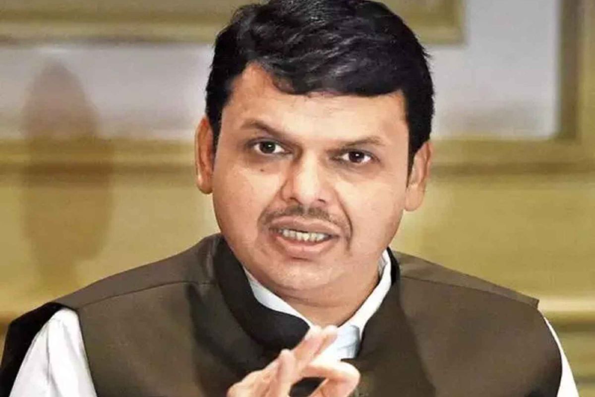 मुंबई कोणाच्या बापाची नाही दावा कराल तर...; फडणवीसांची कर्नाटक सरकारला तंबी