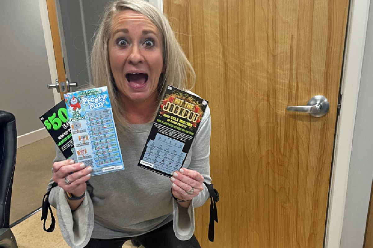 याला म्हणतात नशीब! ऑफिसमधील त्या गेममध्ये सहभागी झाली आणि क्षणात ती करोडपती बनली