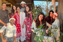 तू बेबी बंप का लपवत आहेस; कतरिनाच्या ख्रिसमस फोटोंवरुन रंगली एकच चर्चा