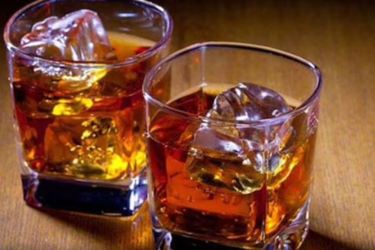 ...म्हणून लोकांना आवडते जुनी दारू आणि किंमतही असते जास्त; तुम्हाला माहितीये का कारण?