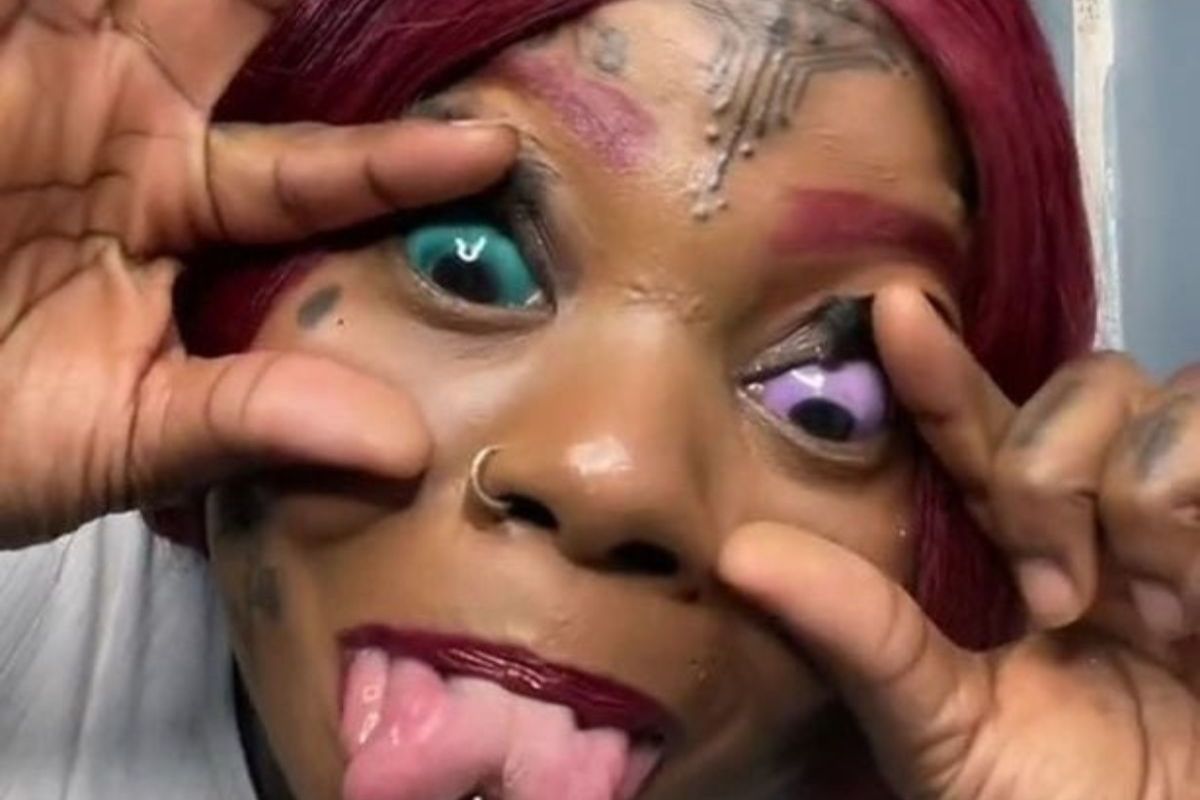 हौस म्हणून महिलेनं डोळ्यांमध्ये गोंदवला टॅटू; आता झाली अशी अवस्था की वाचूनच उडेल थरकाप