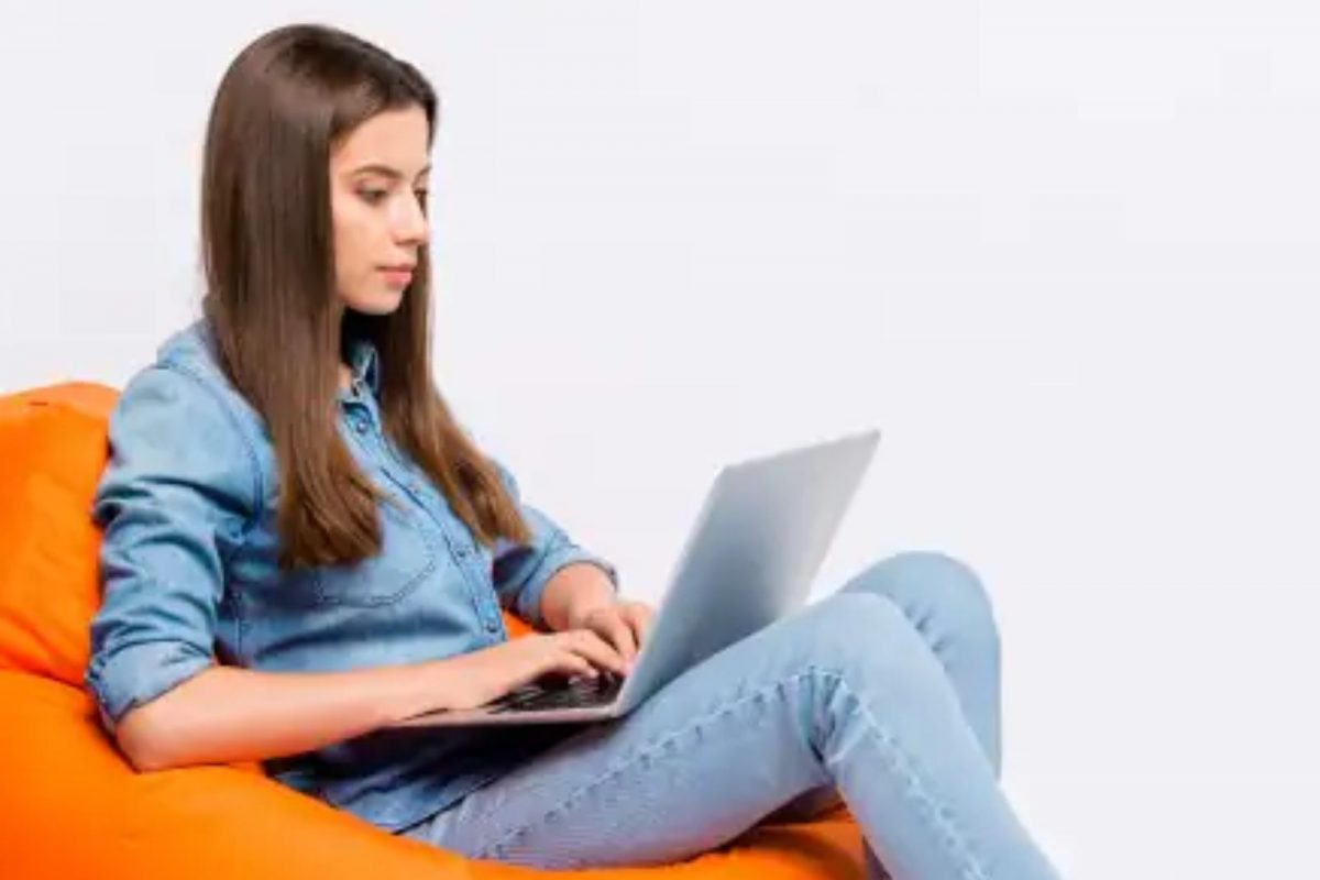 खूप वेळ एका जागी बसणं पडेल महागात