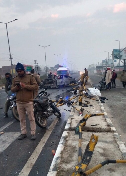 या फोटोंमधून अपघात किती भयंकर असेल याचा अंदाज येईल