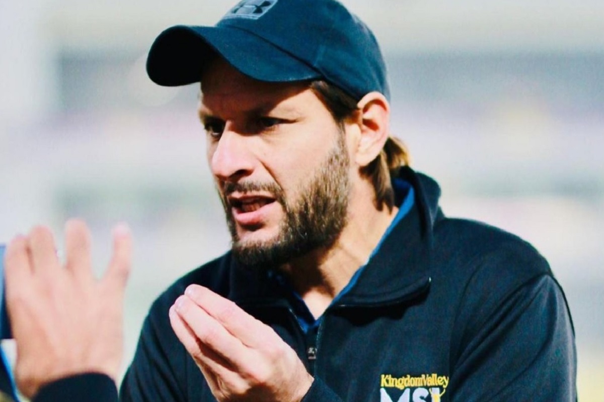 आफ्रिदी चीफ सिलेक्टर होताच माजी क्रिकेटपटूने उडवली खिल्ली, शेअर केला फोटो