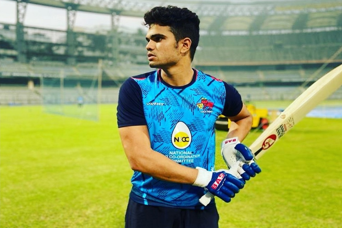 अर्जुनने पदार्पणात षटकार मारत केलं अर्धशतक, वडील सचिनच्या विक्रमाची करू शकतो बरोबरी