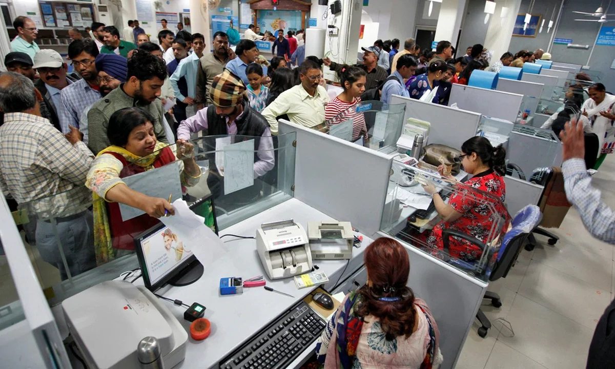 शेवटची संधी! ‘या’ बँकेचे ग्राहक असाल तर आजच करा हे काम, अन्यथा बंद होईल खातं