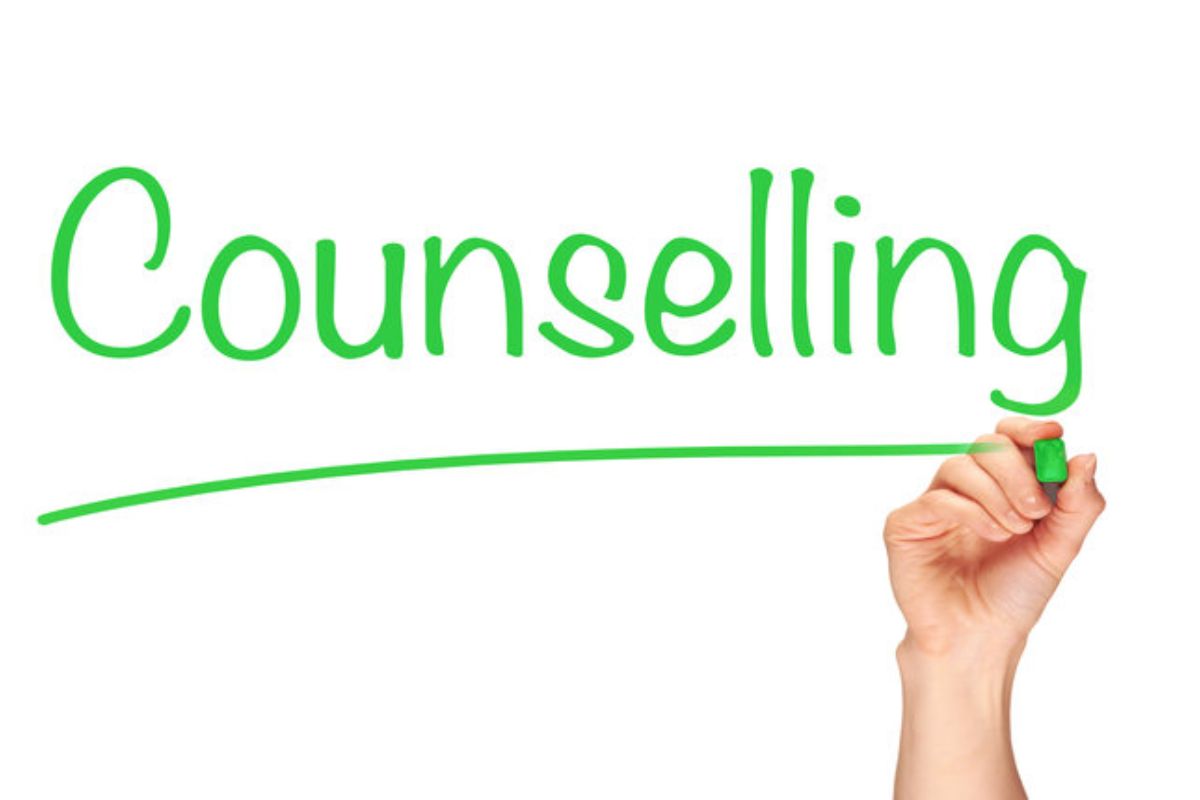 असं करा करिअर