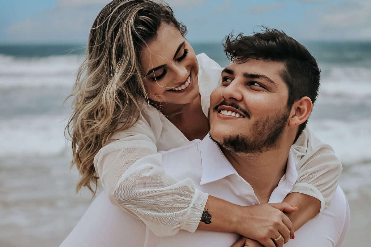 पुरुषांना कंट्रोल करण्याचं महिलांसाठी ऑनलाईन ट्रेनिंग (प्रतीकात्मक फोटो/सौजन्य- Canva)