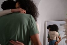 त्या सवयीमुळे पतीला हॉस्पिटलमध्ये घेऊन गेली, पण तो डॉक्टरच्याच प्रेमात पडला अन् त्या सवयीमुळे पतीला हॉस्पिटलमध्ये घेऊन गेली, पण तो डॉक्टरच्याच प्रेमात पडला अन्