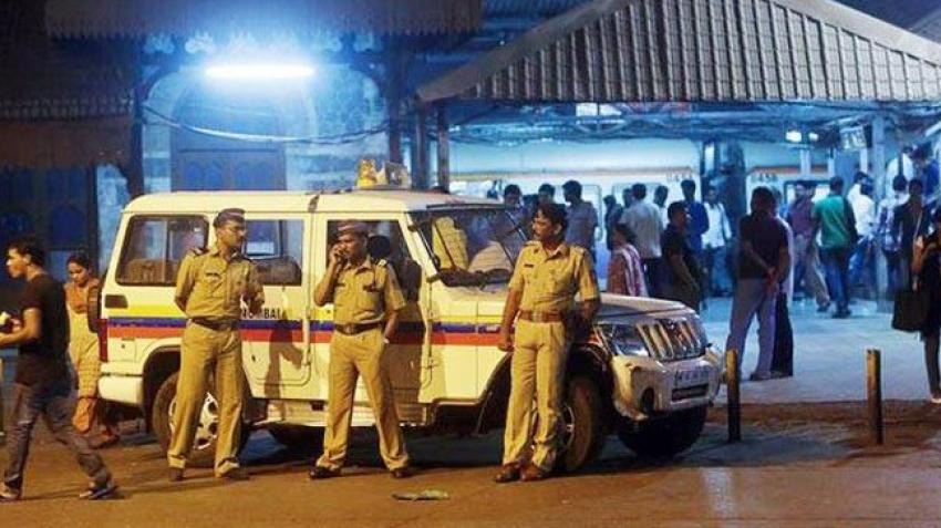 Dhule Murder : पोरगं दारू पिऊन वाया गेलं, घरच्यांनाच मारायचं, आई कंटाळली अन् दिली सुपारी, पुढे जे घडलं...