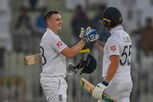 इंग्लंडने पहिली कसोटी जिंकली, पाकिस्तानचा ७४ धावांनी पराभव