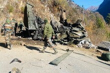 जवानांनी भरलेला ट्रक, तीव्र टर्न, अन्... अपघाताचे धक्कादायक PHOTO आले समोर