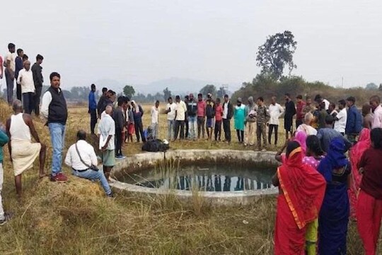 4 मुलांच्या आईने दिला नवऱ्याला धोका, प्रियकरासोबतही मिळालं नाही सुख! धक्कादायक प्रकार...