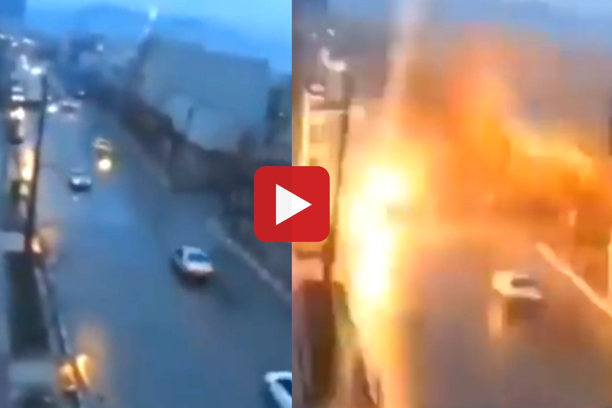 कारवर कोसळली वीज