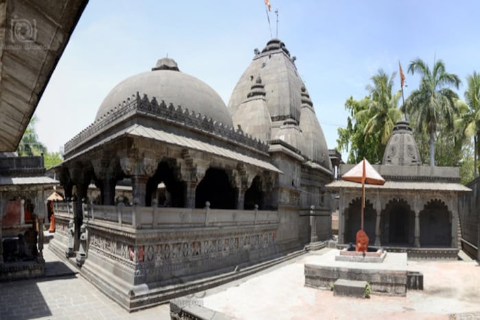 मुळा-प्रवरा-गोदावरी या तिन्ही नद्या नेवासे तालुक्‍यातून वाहतात. या नद्यांचा संगम तालुक्‍यातीलच टोका (प्रवरासंगम) येथे असलेल्या श्री सिद्धेश्वर देवस्थानाच्या पायथ्याशी होतो.