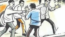 ज्याच्यासोबत सुरू होता वाद त्याला दिलं सोडून अन् भांडण सोडवणाऱ्यावरच कुऱ्हाडीने ज्याच्यासोबत सुरू होता वाद त्याला दिलं सोडून अन् भांडण सोडवणाऱ्यावरच कुऱ्हाडीने