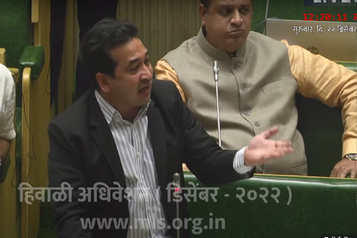 दिशा सालियान प्रकरणावरून हिवाळी अधिवेशनात सत्ताधारी पक्षाने जोरदार गोंधळ घातला आहे.