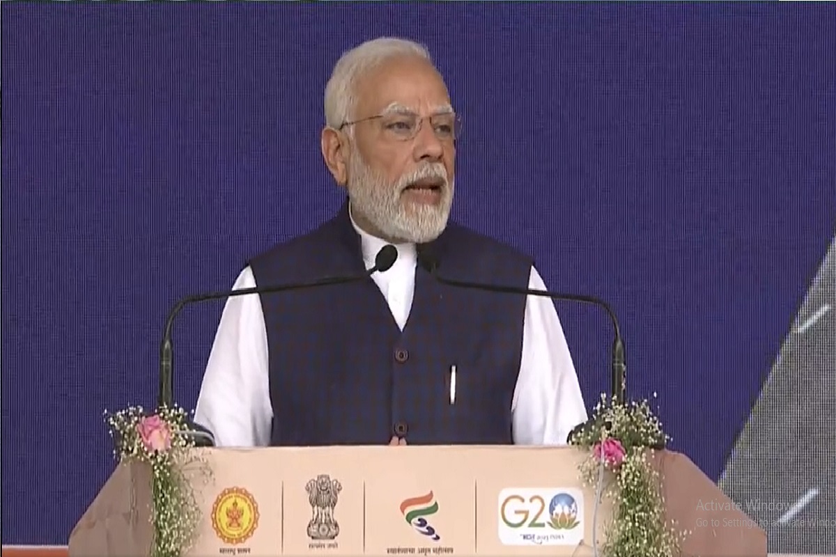 'एका विकृतीपासून सावधान करतो, शॉर्टकटचे राजकारण करू नका. राजकीय स्वार्थासाठी देशाचे पैसे लुटले जात आहे.