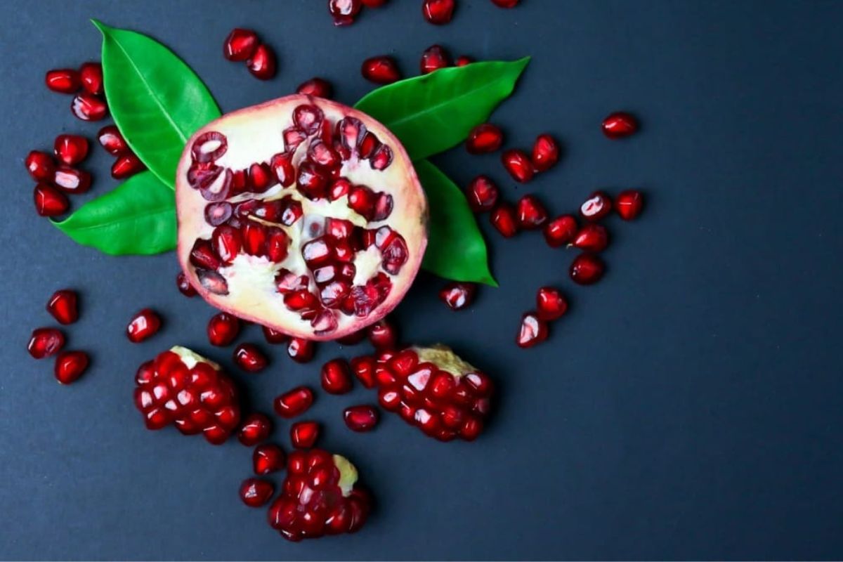 Winter Health : कॅन्सरचा धोका दूर करण्यासाठी हिवाळ्यात खा डाळिंब, अभ्यासात झाले सिद्ध