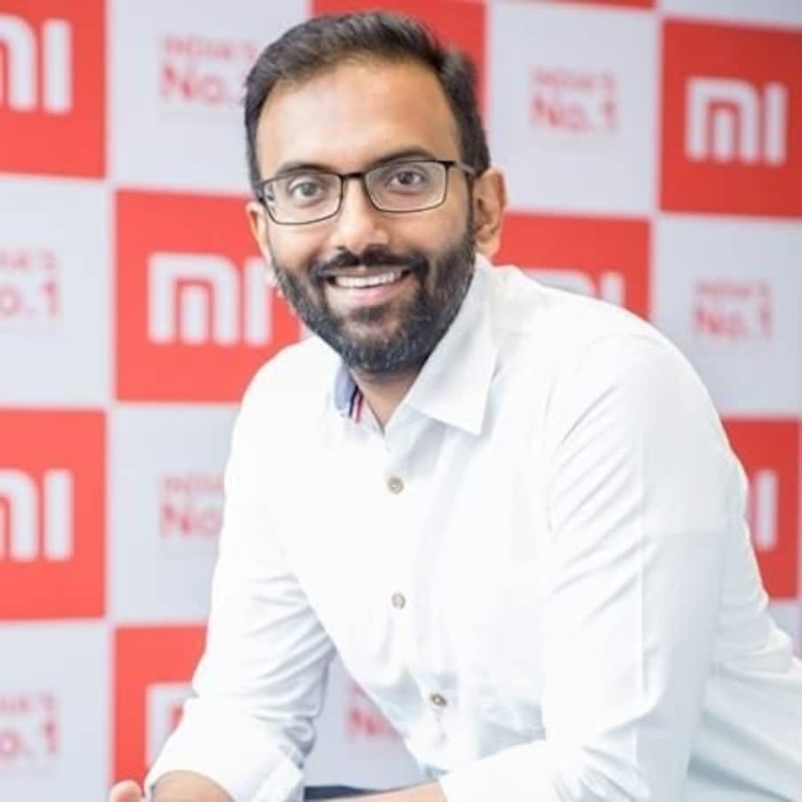  Xiaomi India सर्वोच्च स्थानावर जगभरात पोहोचवणाऱ्या आणि सॅमसंगसारख्या कंपनीला टक्कर देणाऱ्या कंपनीच्या CEO नी राजीनामा दिला आहे. त्यांचा तडकाफडकी राजीनाम्याची सध्या चर्चा सुरू आहे. 