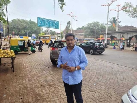 कर्नाटकचे मुख्यमंत्री बसवराज बोम्मई यांनी मागच्या काही दिवसांपूर्वी सीमाभागावर वक्तव्य केल्यानंतर महाराष्ट्र कर्नाटक सीमावाद पुन्हा उफाळला आहे.