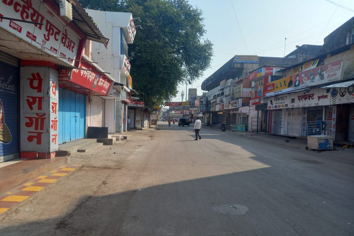 Solapur bandh : महापुरूषांचा अपमान सहन केला जाणार नाही, सोलापुरात कडकडीत बंद