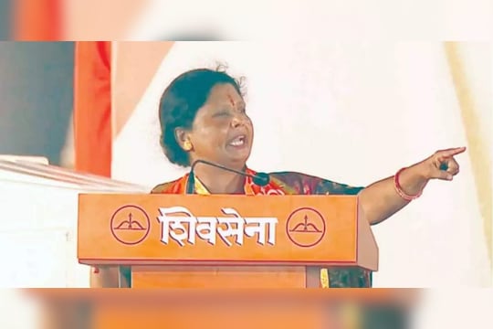 Sushama Andhare : सुषमाताई अर्धवट ताई, शिंदे गटाच्या आमदाराकडून अंधारेंवर हल्लाबोल
